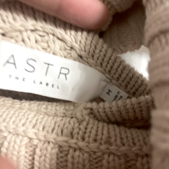 ASTR shoulder cut out beige sweater - Picture 2 of 4